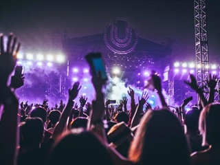 Music Festivals: Why Live Music Events Create Powerful Experiences