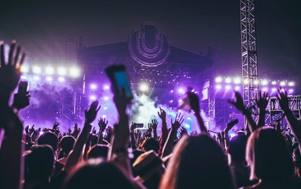 Music Festivals: Why Live Music Events Create Powerful Experiences