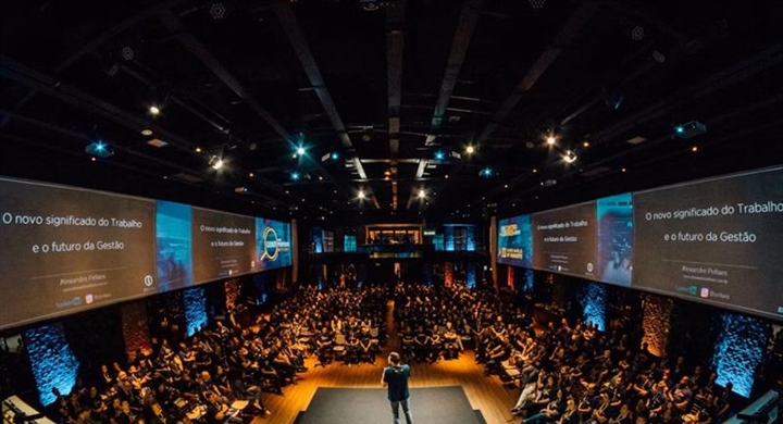 Business Conferences: Turning Professional Events Into Valuable Experiences
