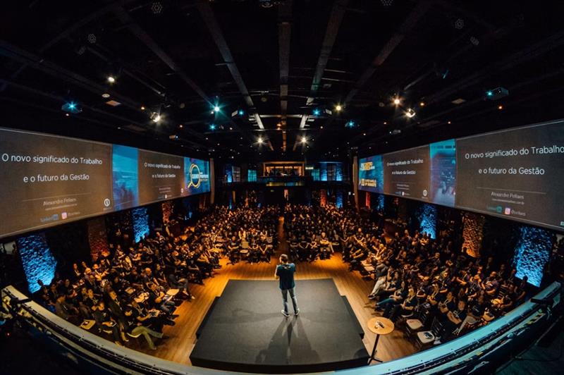 Business Conferences: Turning Professional Events Into Valuable Experiences