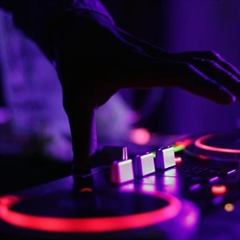 Electronic Music: How Technology Became an Instrument