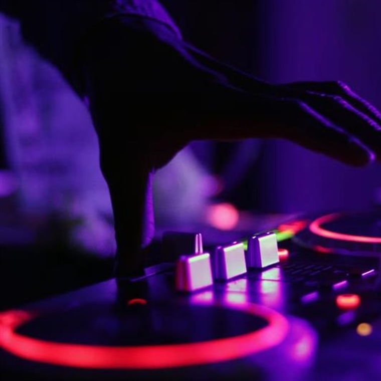 Electronic Music: How Technology Became an Instrument