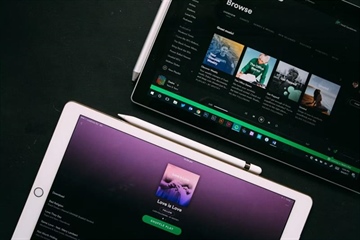 Music Streaming: How Digital Platforms Changed Listening