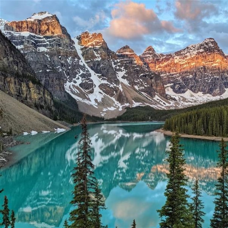 Banff National Park, Canada: Mountains, Lakes and Wilderness