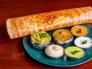 Indian Food: A World of Spices, Regions, and Culinary Traditions