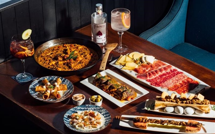Spanish Food: Tapas, Seafood, and Regional Culinary Identity