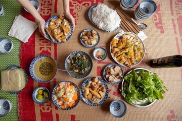 Vietnamese Food: Fresh Herbs, Fragrant Broths, and Street-Side Dining