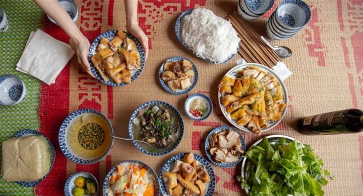 Vietnamese Food: Fresh Herbs, Fragrant Broths, and Street-Side Dining
