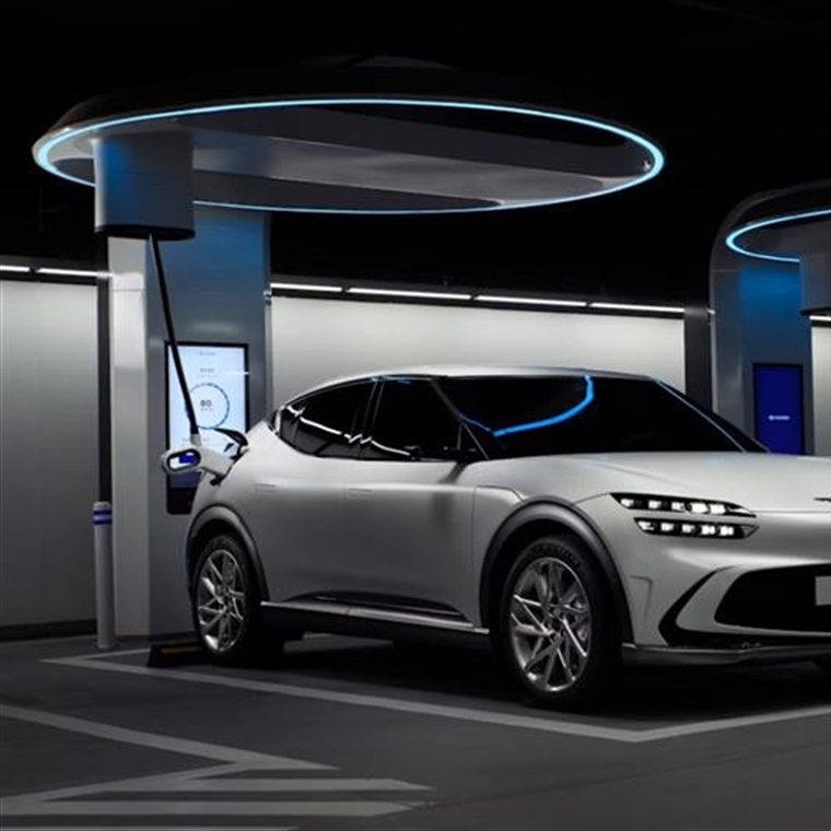 Electric Cars vs Gasoline Cars: What Is the Real Difference?