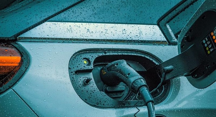 Why Electric Cars Feel So Fast