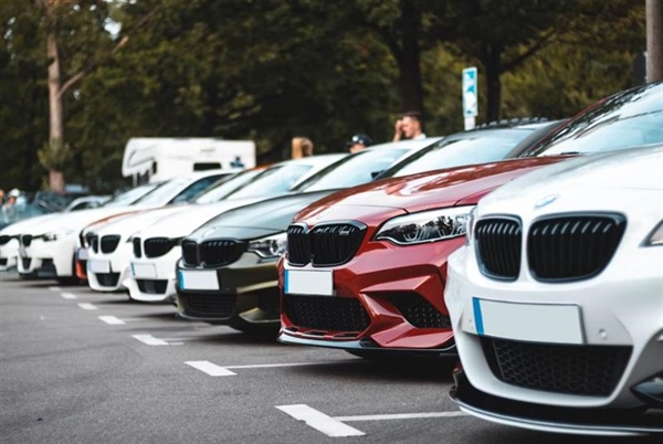 Gasoline Cars: Why They Are Still Popular