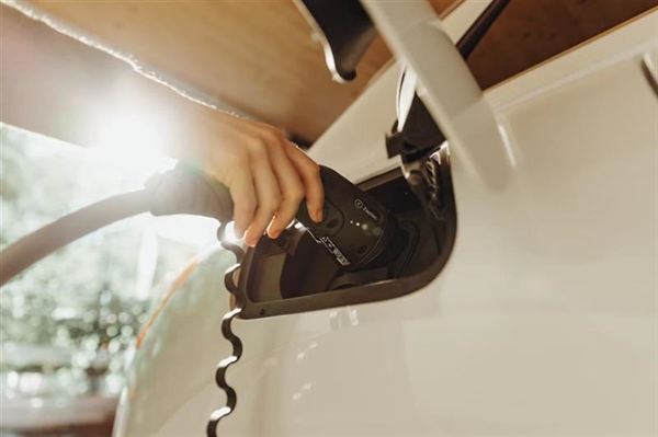 Charging an Electric Car: What New Owners Need to Know