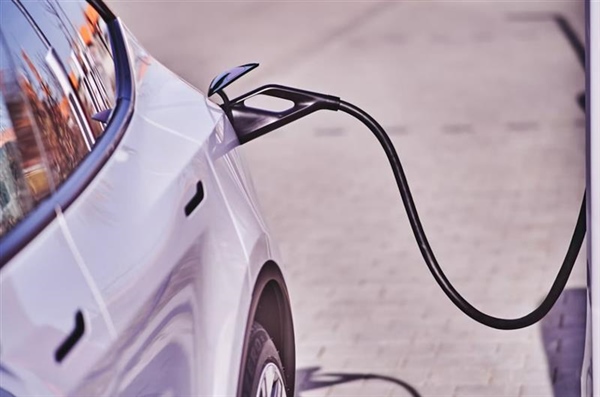 Electric Cars and Road Trips: Are They Practical?