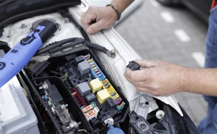 Car Maintenance: Electric vs Conventional Vehicles