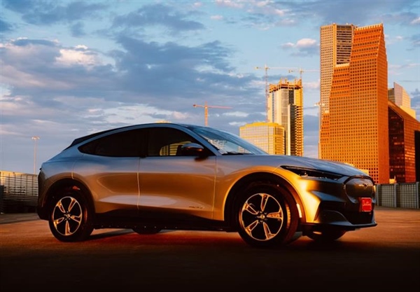 The Future of Cars: Will Electric Vehicles Replace Gasoline Cars?