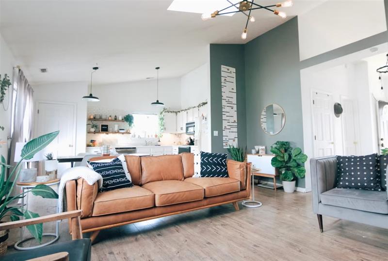 How to Create a Comfortable and Stylish Living Room