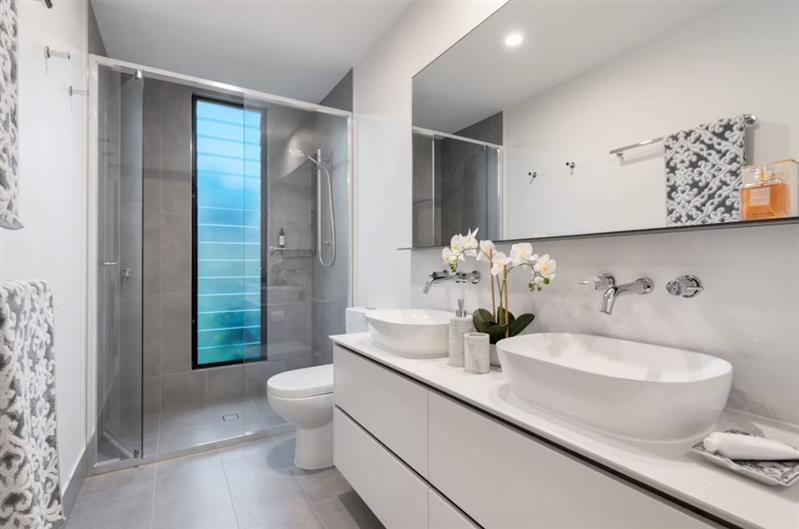 Bathroom Interior Design: Creating a Practical and Relaxing Space