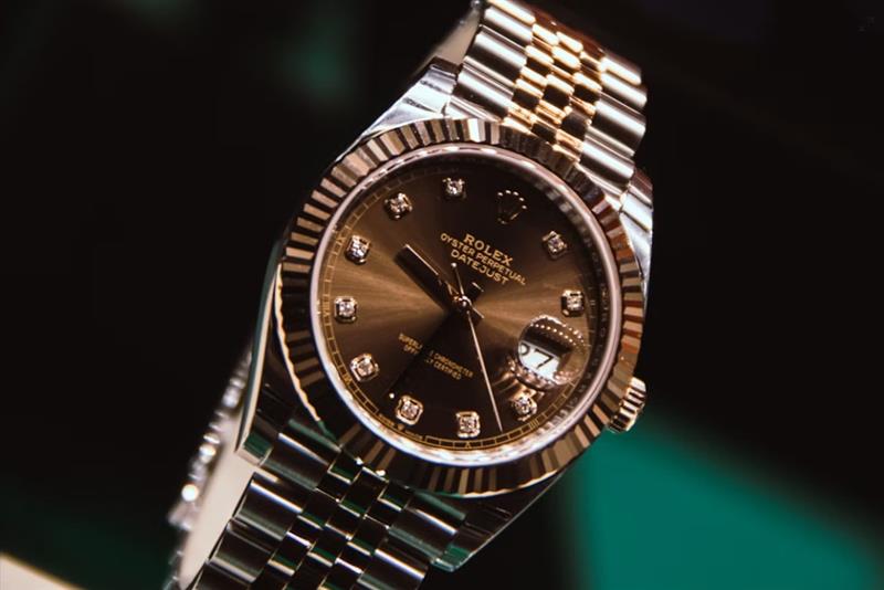 Luxury Watches: What Makes an Expensive Watch Valuable?