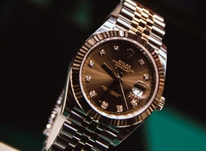 Luxury Watches: What Makes an Expensive Watch Valuable?