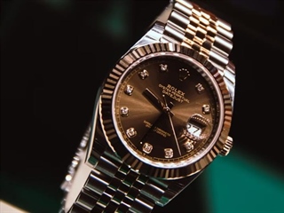 Luxury Watches: What Makes an Expensive Watch Valuable?