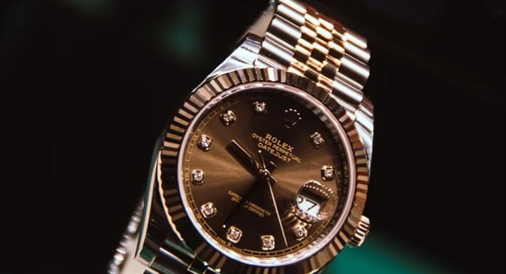 Luxury Watches: What Makes an Expensive Watch Valuable?