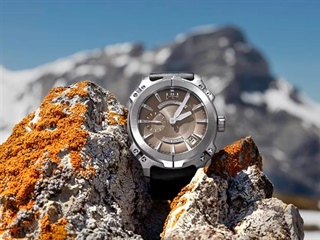 Watch Materials: Steel, Titanium, Ceramic, Gold, and More