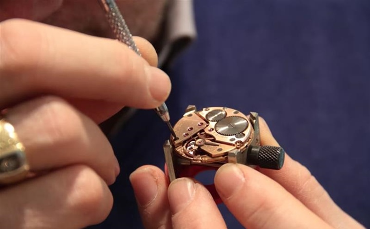 How to Care for a Watch and Keep It Running for Years