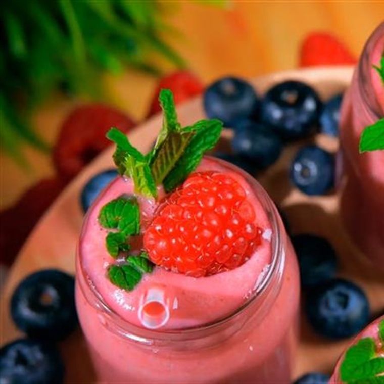 Smoothies: A Creative Way to Drink Fruit and Vegetables